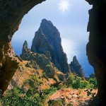 По неотступности её...