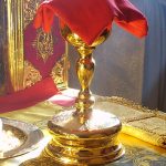 Евхаристия повседневной жизни: хлеб общения и благодать Любви