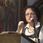 Закрытые клирики vs открытые миряне