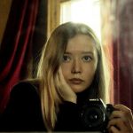 Когда ты звонишь подопечному фонда, нужно надевать красивые бусы