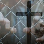 От сумы и от тюрьмы… Почему мы пышем праведным гневом на всех заключенных