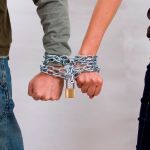 «Жесткая» любовь. Как выйти из замкнутого круга созависимости